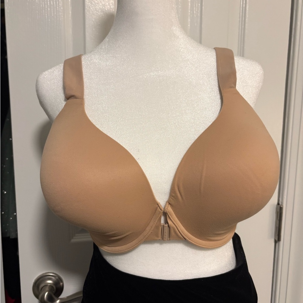 SPANX Tan Front-Closure Seamless T-Shirt Bra